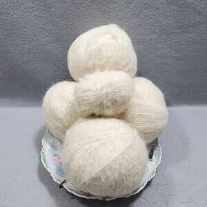 1lb Creamy White Wool Blend Balls of Yarn Unbranded